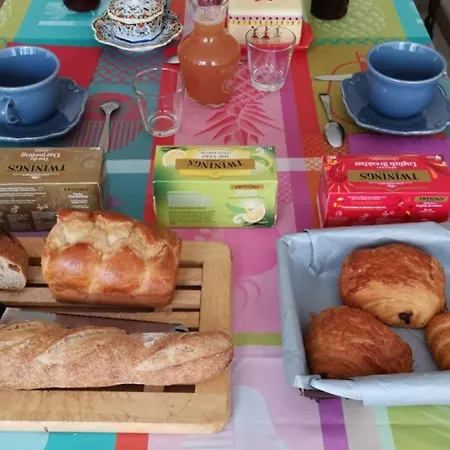 Charmante Myosotis Avec Jardin Et Dvd - Fr-1-589-665 לינה וארוחת בוקר