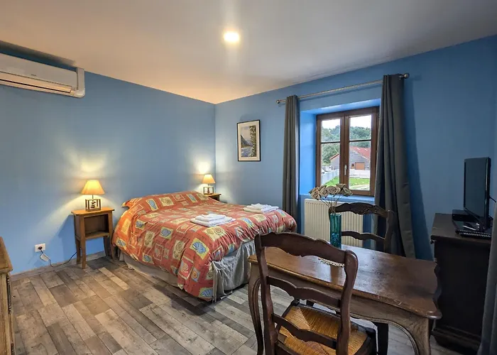 Charmante Myosotis Avec Jardin Et Dvd - Fr-1-589-665 3*